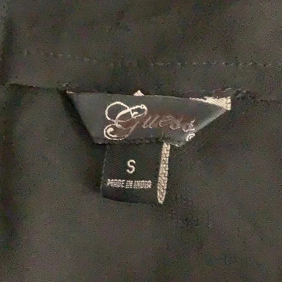 Guess Size Small Sheer Ruffle Zipper Closure Top. Preloved - Picture 6 of 6